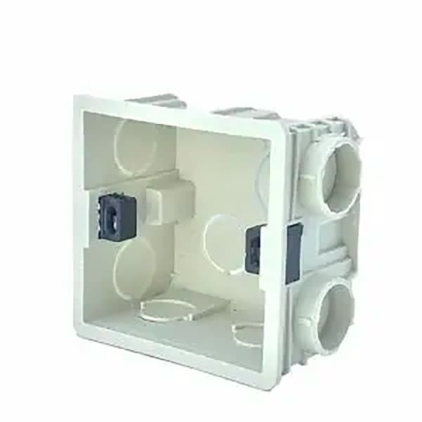 Karobka Clipsal Sadə